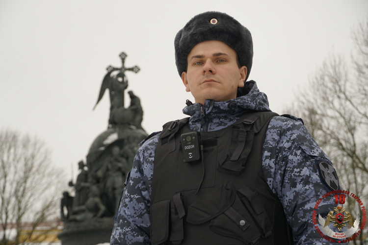 Сотрудники вневедомственной охраны Новгородской Росгвардии выехали по сигналу «Тревога»