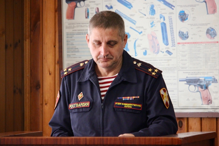 Врио начальника Управления Росгвардии по Новгородской области подвел итоги служебной деятельности сотрудников вневедомственной охраны за 9 месяцев 2026 года
