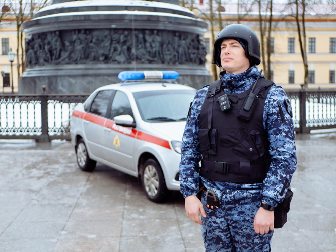 Сотрудники вневедомственной охраны новгородской Росгвардии отреагировали на случаи хищения топлива на АЗС
