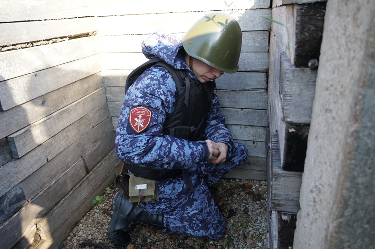 Новгородские росгвардейцы провели занятия по учебному и боевому гранатометанию